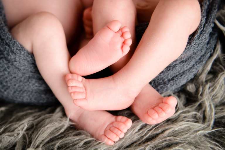 Neugeborenenzwillinge 2(pp w768 h512)